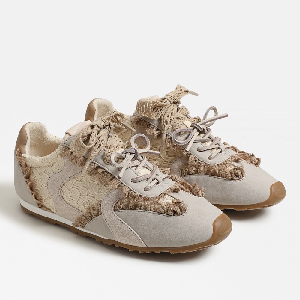 NWT Circus NY by Sam Edelman Nash Lace Detail Casual Sneakers Sz 8 (no box)